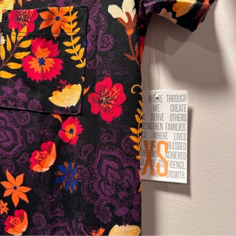 LulaRoe Carly Swing Dress with Front Pocket Loose & Relaxed Fit Stretchy XS 2-4 - Picture 6 of 13